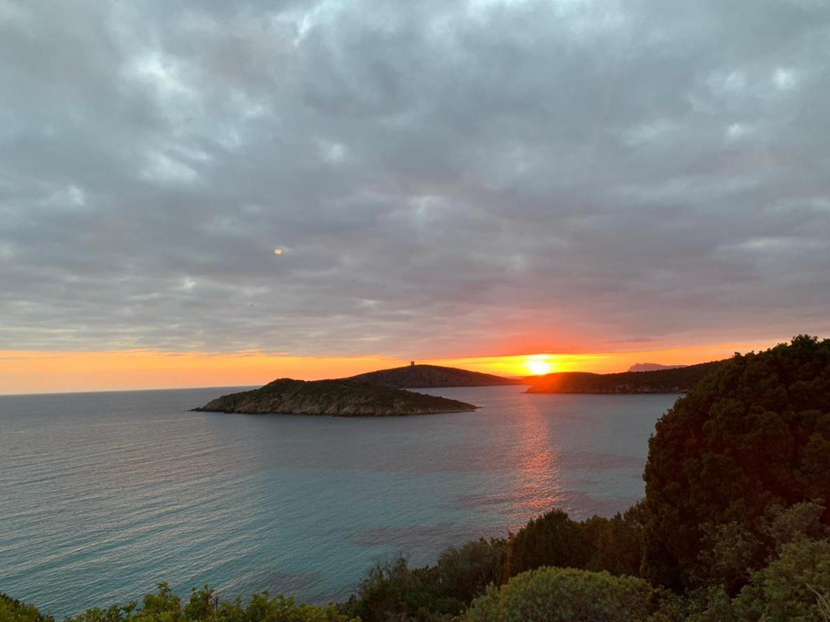 Casa Vacanze Richi&Michi Chia Βίλα Εξωτερικό φωτογραφία