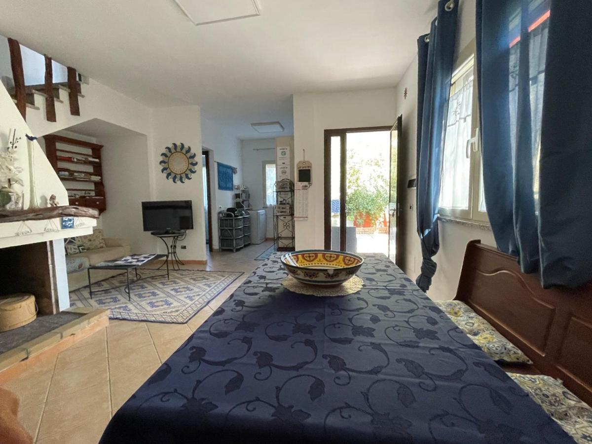 Casa Vacanze Richi&Michi Chia Βίλα Εξωτερικό φωτογραφία